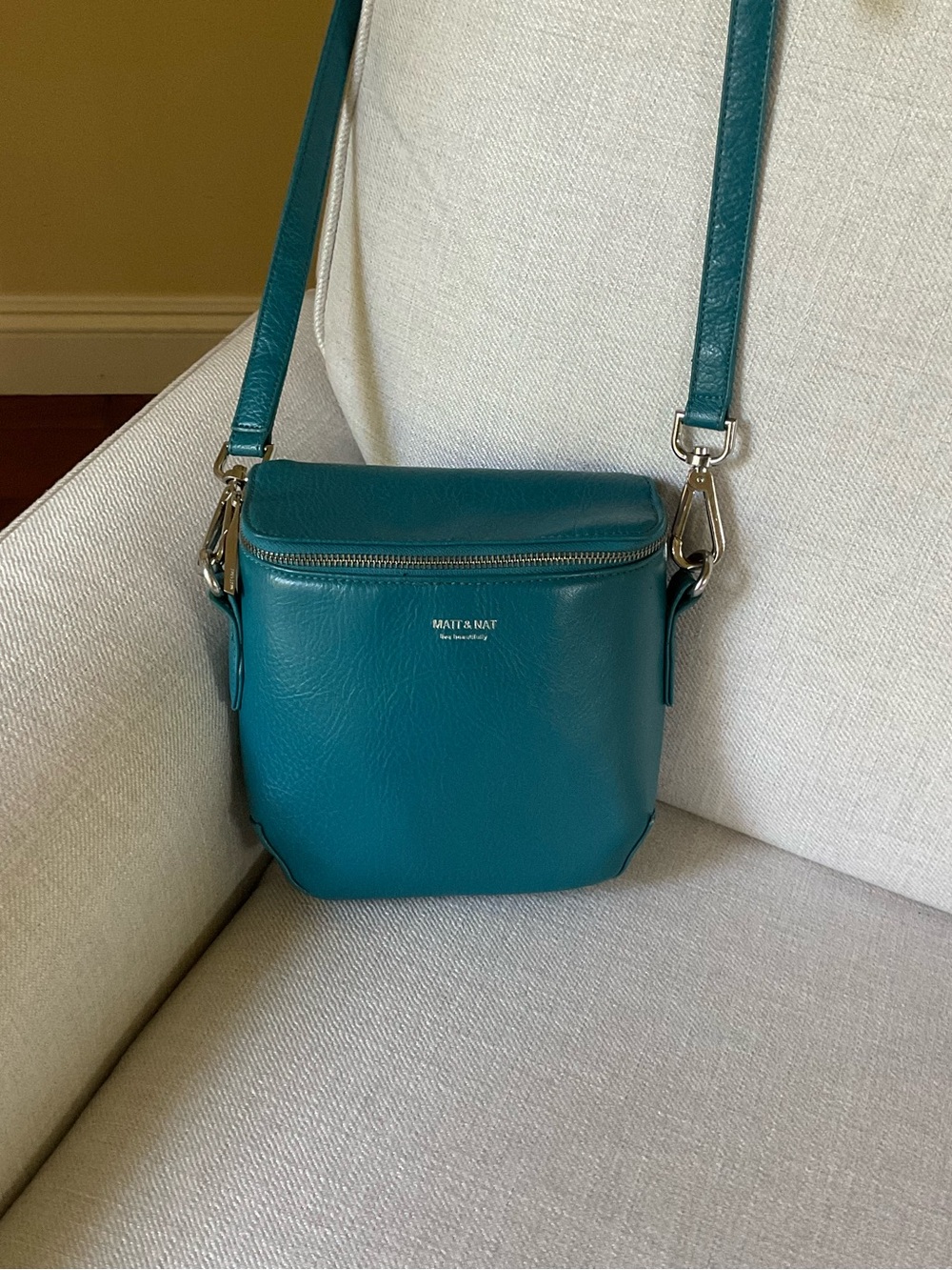 Matt & Nat Teal Vegan Leather Zip-Lid Bucket Crossbody Bag